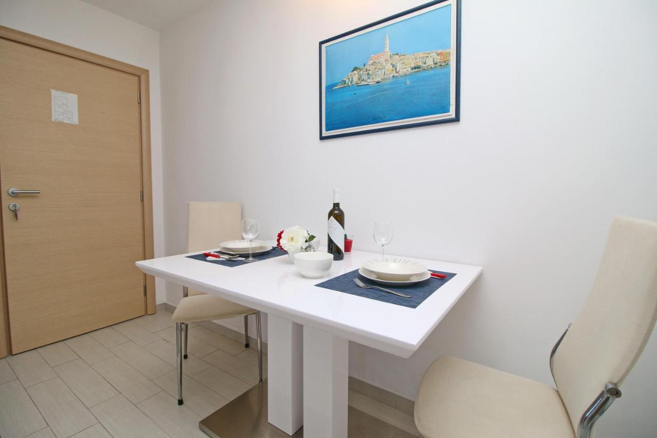 Apartments Mila Rovinj Exterior photo