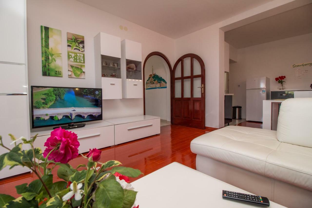 Apartments Mila Rovinj Exterior photo